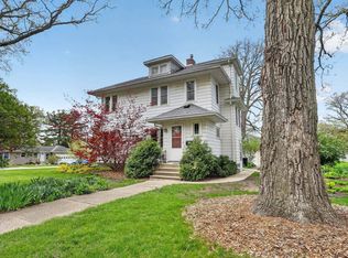 2117 Rownd St, Cedar Falls, IA 50613