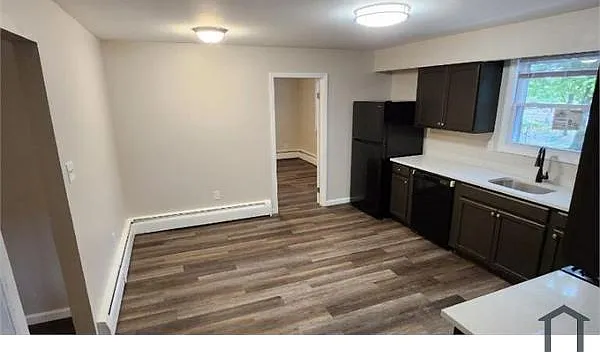 4 bed, $2,800 — Photo 4