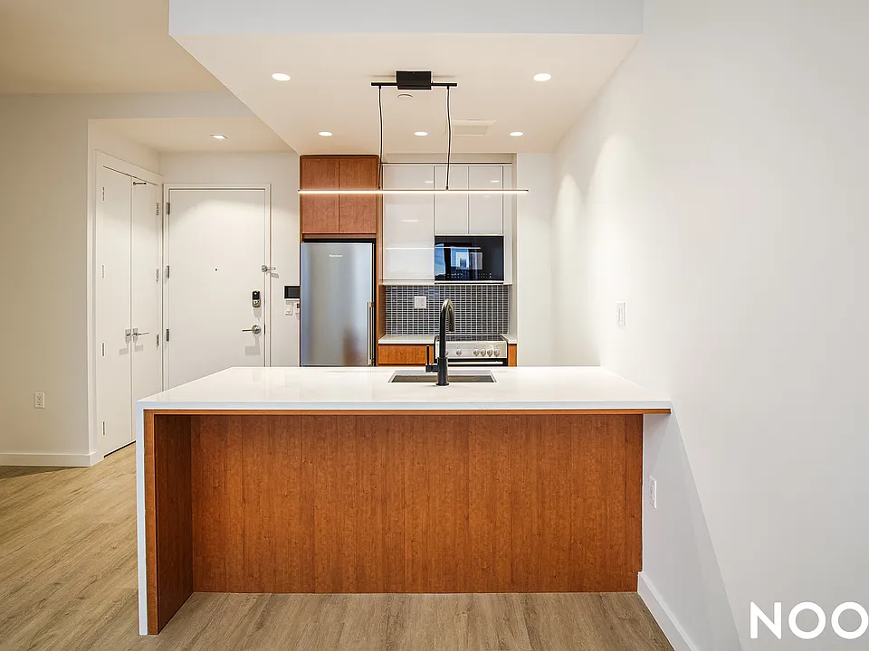 276 Grand Concourse #517