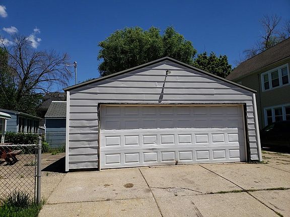 2nd image of 307 Esser Ave #1