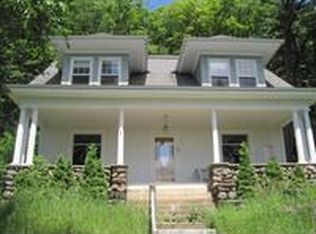 43 Park Ave, Saranac Lake, NY 12983