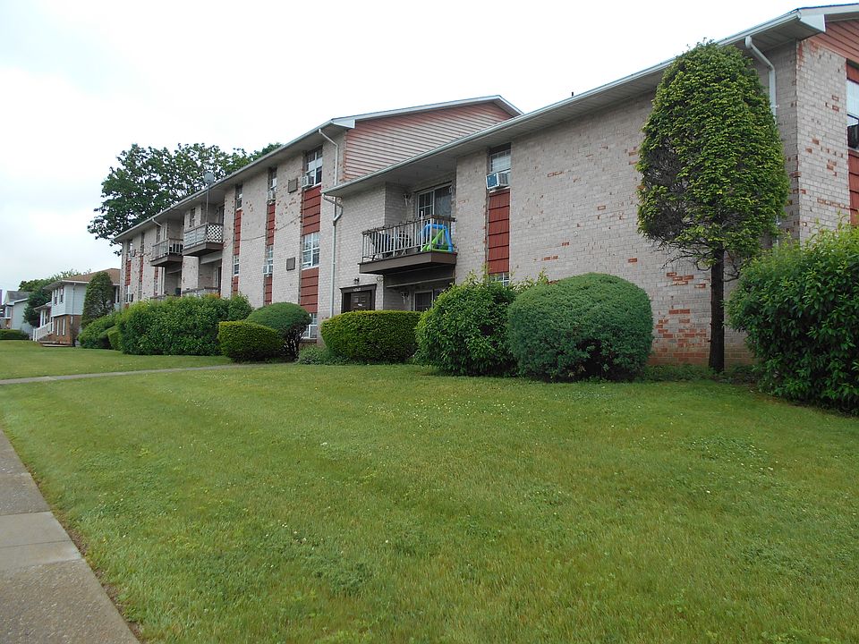 1st image of 1302 E Tremont St #16