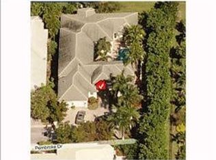 104 Pembroke Dr, Palm Beach Gardens, FL 33418