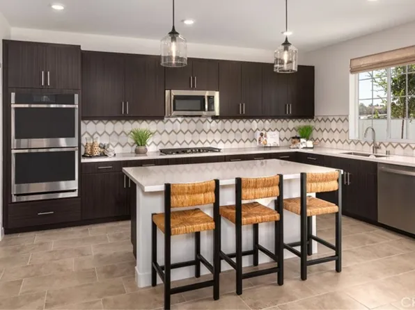 2622 Hannah Creek Ln, Rialto, CA 92377