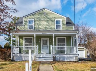 16 Church St, Verona, NJ 07044