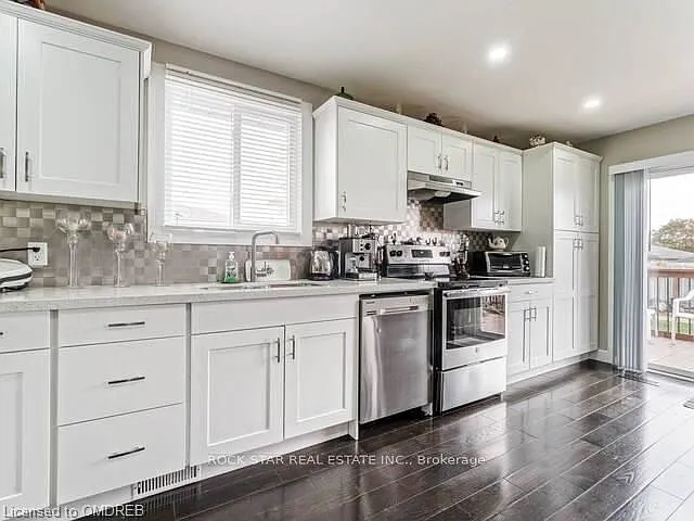 78 Billington Cres #UPPER — Photo 9