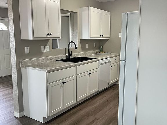 4th image of 525 Morgan Ln #16