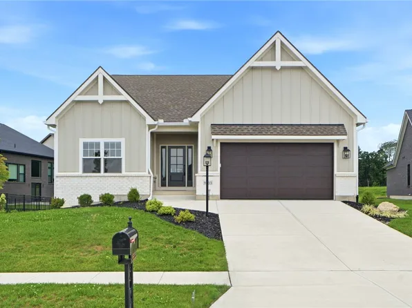 9333 Rochelle Ln, Centerville, OH 45458