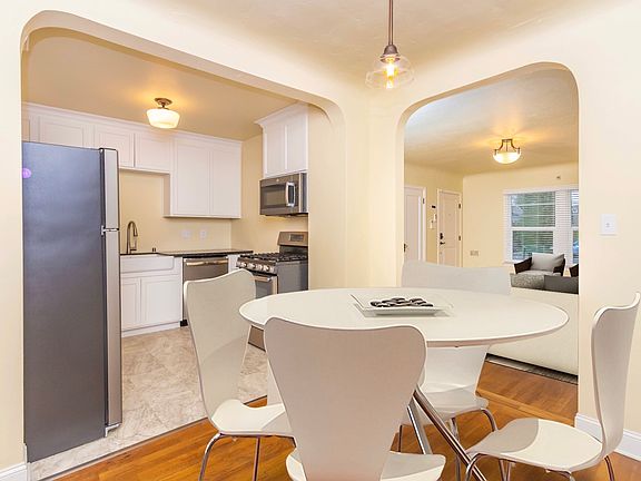 2nd image of 611 H St #611
