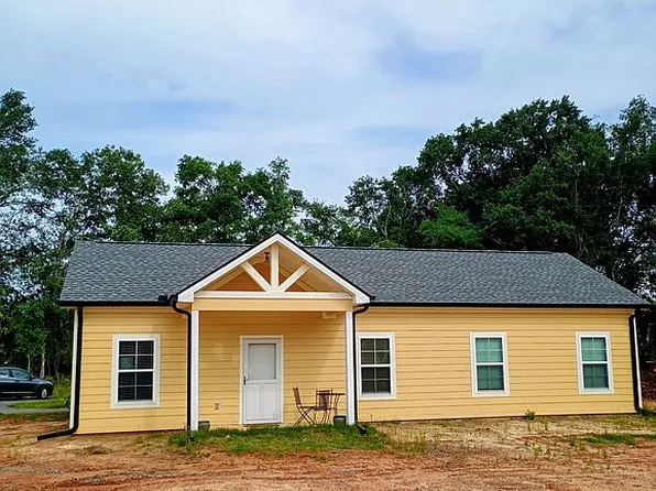 498 Bauskett St, Edgefield, SC 29824