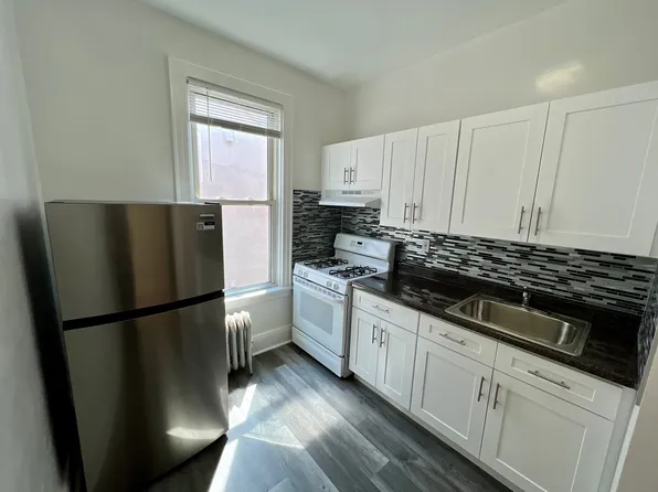 25-41 33rd Street image 1 of 8