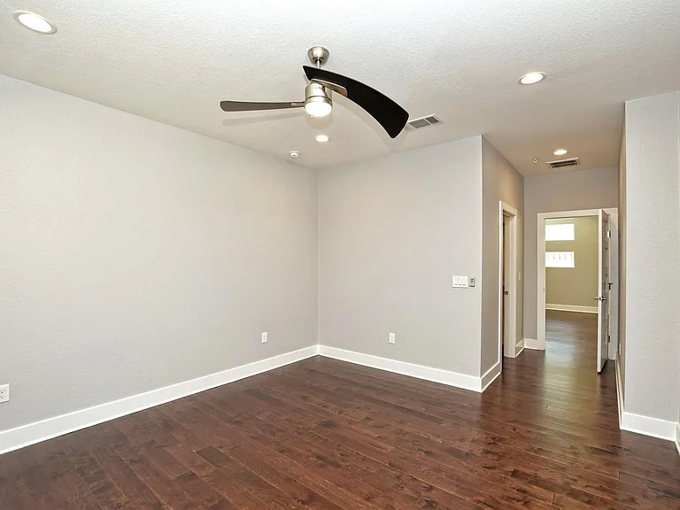 1130 Lott Ave #B — Photo 19
