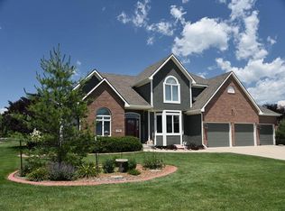 15108 Lake Side Dr, Basehor, KS 66007