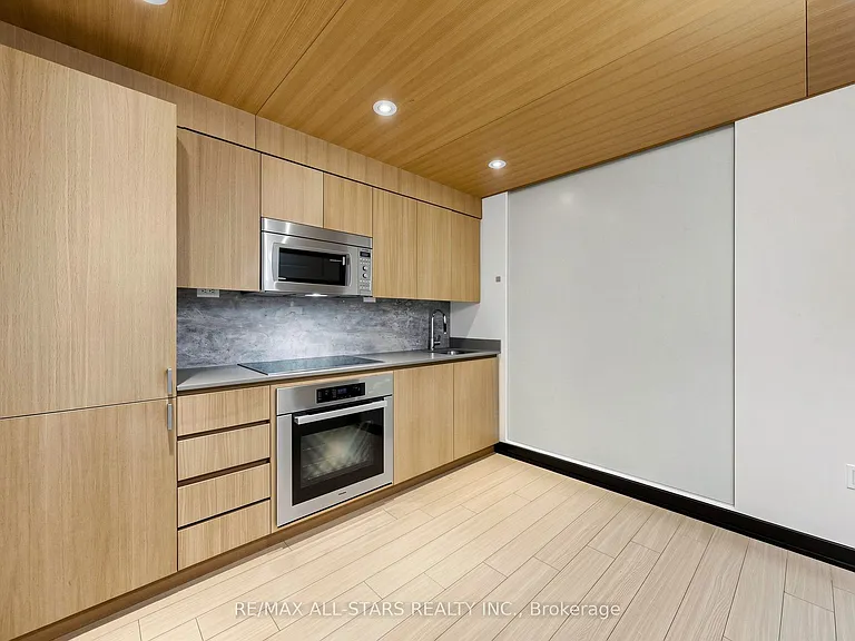 110 Fort York Blvd #G08 — Photo 19