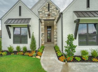 5103 E Hickory Hollow Dr, Claremore, OK 74019