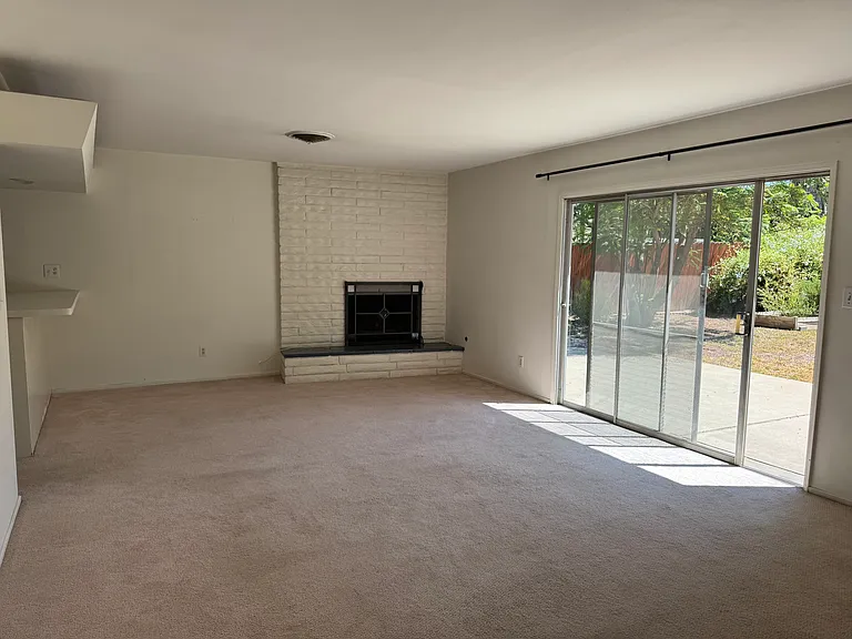 8554 Hanna Ave — Photo 2