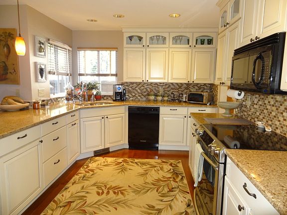 4th image of 12718 Plateau Cir NW