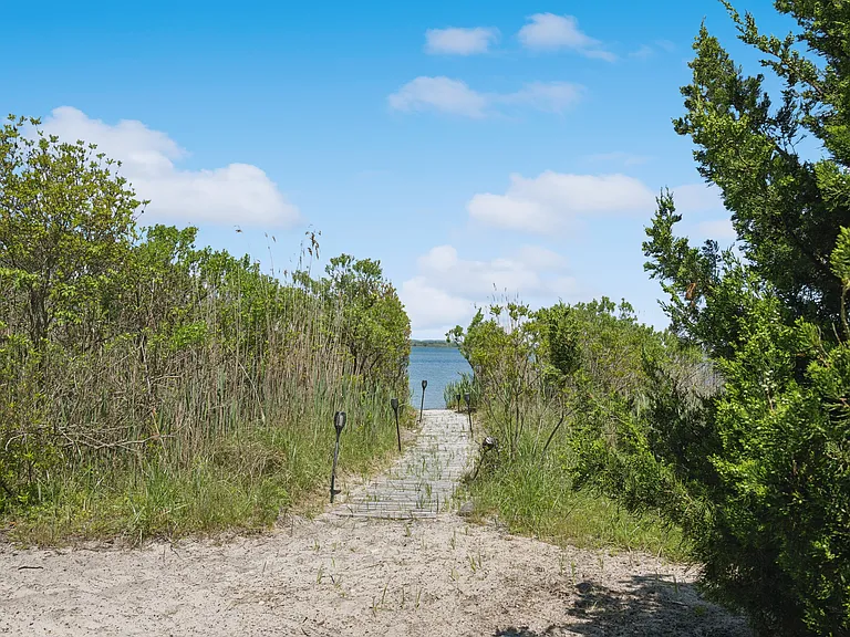 Dune Rd — Photo 7