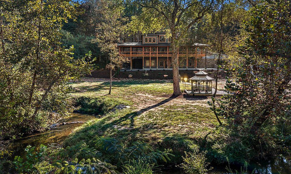 1st image of 580 Windy Valley Ln