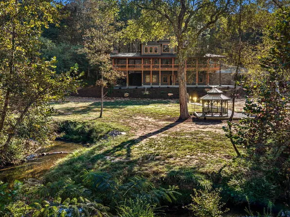 580 Windy Valley Ln, Blue Ridge, GA 30513