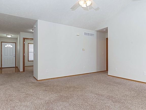 5th image of 1815 Park West Dr