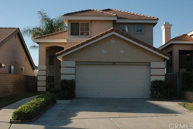 1st image of 823 S Songbird Cir