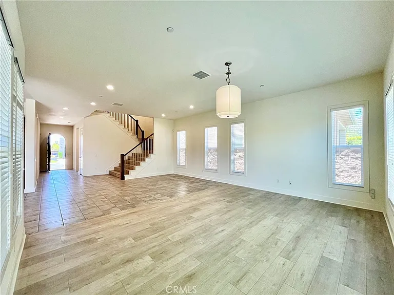 12040 Estrella Pl — Photo 6