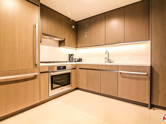 4th image of 889 Francisco St #2701