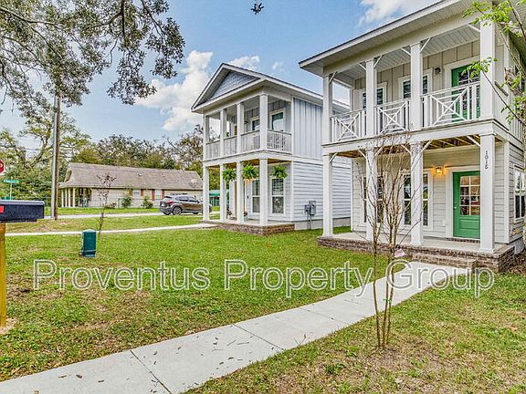 2nd image of 1018 N D St