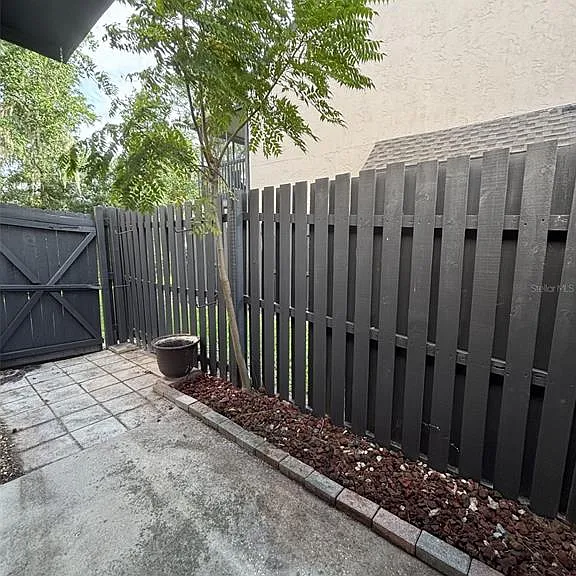 16638 Brigadoon Dr — Photo 13