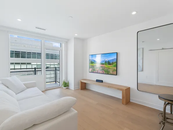37 L St SE APT 1001, Washington, DC 20003