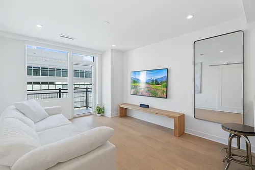 37 L St SE Photo 1