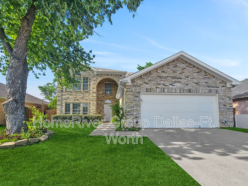1st image of 2215 Green Mere Dr
