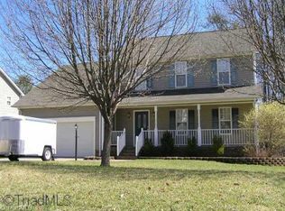 1525 Klompen Dr, Kernersville, NC 27284