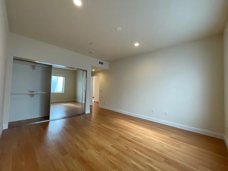 2030 Dracena Dr #17 — Photo 17