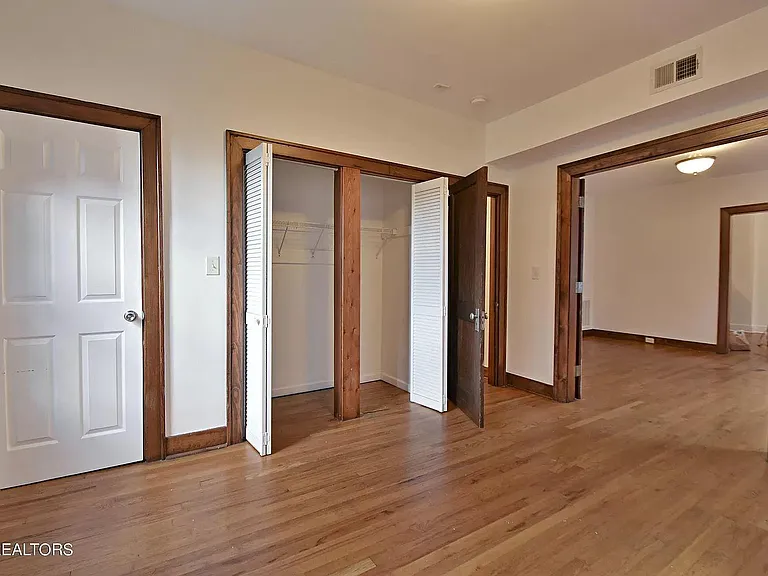 201 W 5th Ave #8 — Photo 7
