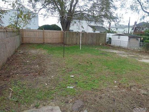 3rd image of 136 Kingston Blvd