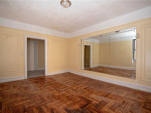 4th image of 1372 Franklin Ave APT 3E