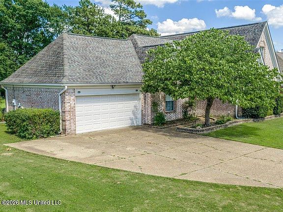 3rd image of 5722 Marlin Pl