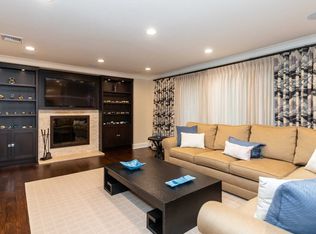 33 Eagle Ln, Roslyn, NY 11576