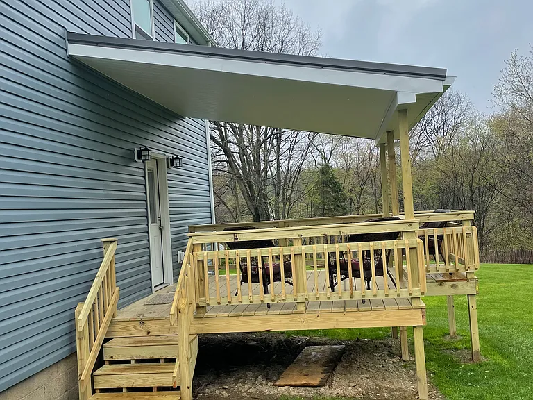 1095 Shenango Rd — Photo 2