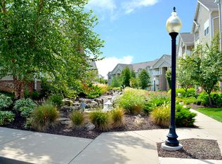 3735 Round Hill Rd #3728-11, Belleville, IL 62226