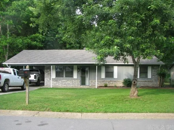 2204 Carywood Dr, Bryant, AR 72022