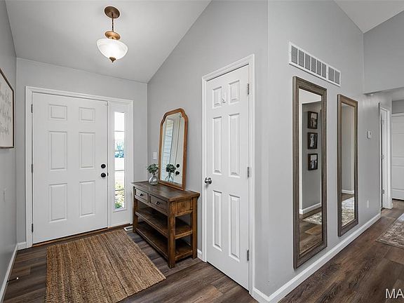 4th image of 26 Mitch Ln