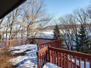 1563 Rivercrest Rd N, Lakeland, MN 55043