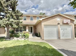 2605 Gazebo Ct, Mississauga, ON L5L 3M8