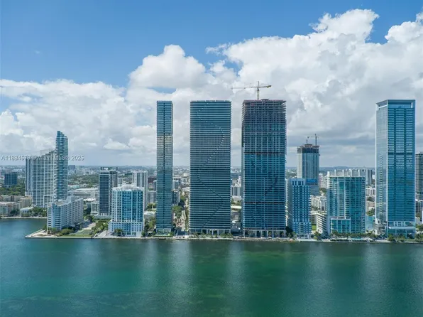 700 NE 24th St Unit 903, Miami, FL 33137