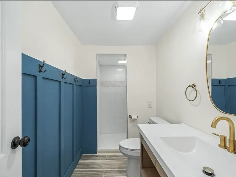 12 N Desoto Ave — Photo 17