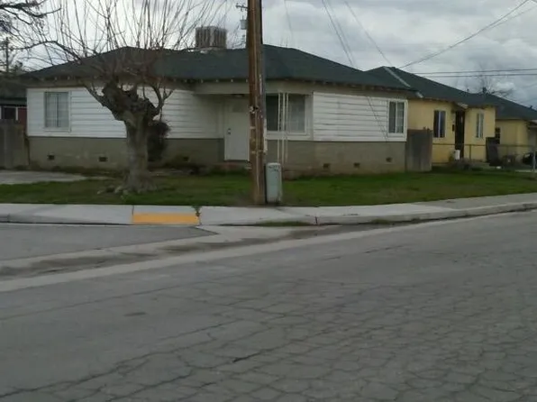 10900 Santa Clara St, Lamont, CA 93241
