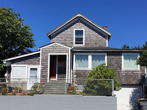 416 12th Ave, Seaside, OR